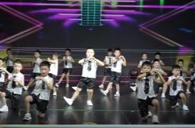 郭家铺中心幼儿园：举行“六一”文艺汇演
