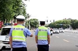 鼎城区交警大队：开展“两车”专项整治行动