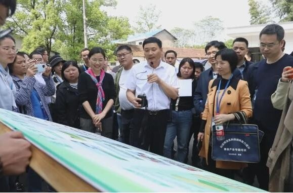 沿着总书记的足迹•打卡丨热度持续升高！团队游、打卡游、研学游...都来了→