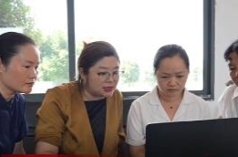 李芳：用“党建红” 引领 “产业兴”