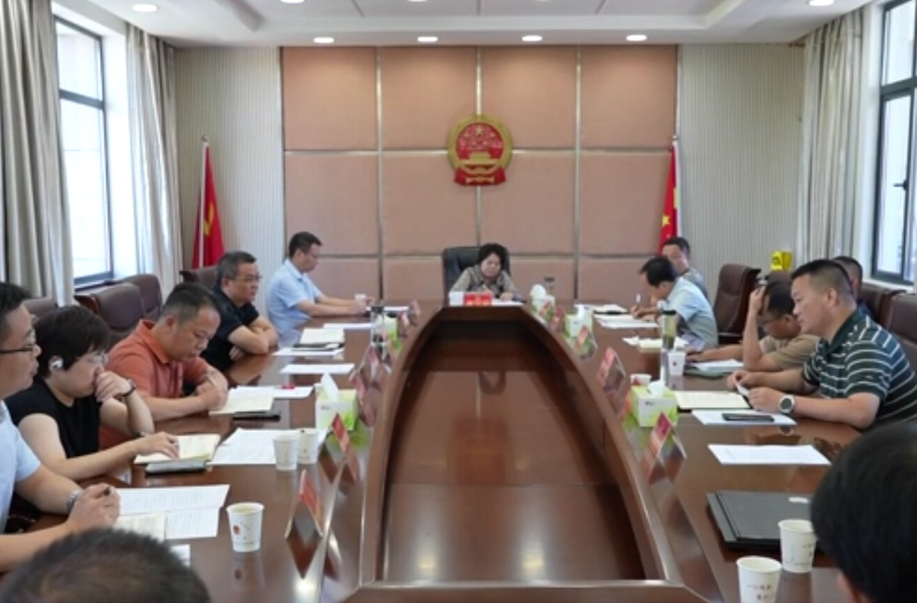 鼎城区人大常委会：举行农村饮水安全工作汇报会