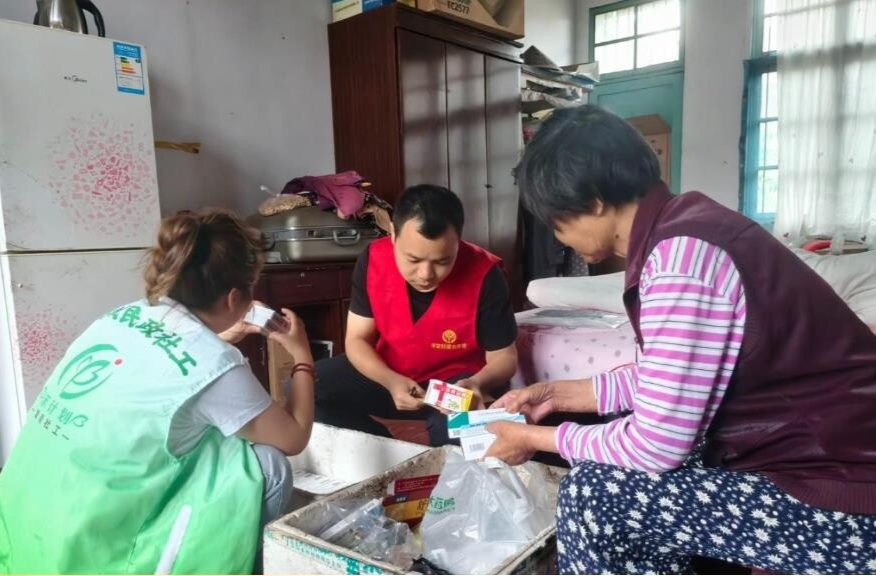 中河口镇：“银龄药盾计划” 呵护老人用药安全