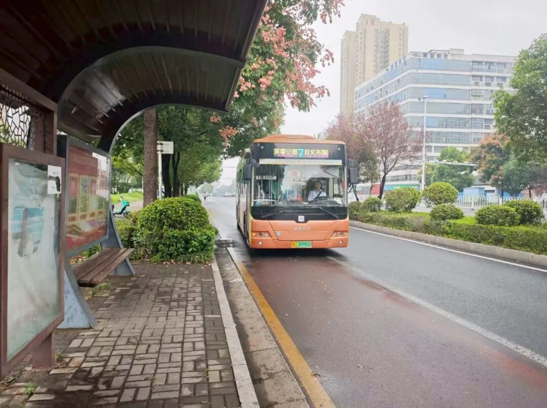 常德市第四人民医院南北两区公交线正式拉通