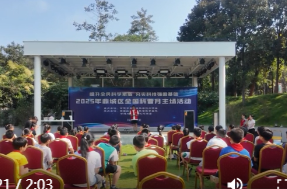 科普月活动精彩纷呈   学生乐享“科技嘉年华”