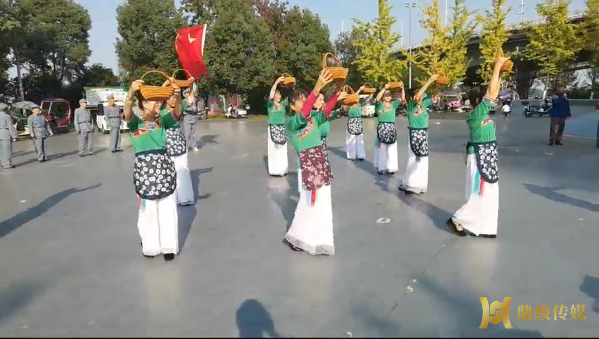 重阳敬老情意浓 常德文艺团体献艺展风采