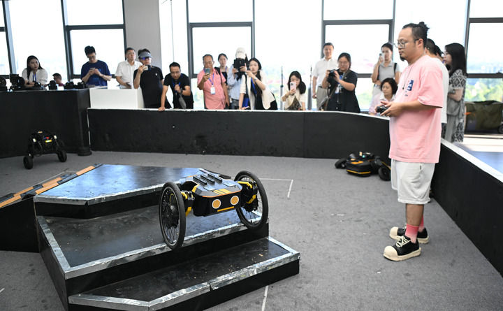 好评中国丨让“教育科技人才”拧成发展的“一股绳”