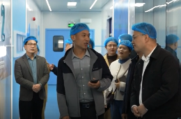 湖南益丰大药房考察团来常德高新区考察座谈