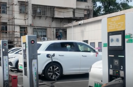 鼎城:织密城乡充电网 绿色出行“不断电”