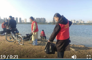 红云街道：组织志愿者开展白色垃圾集中清理行动