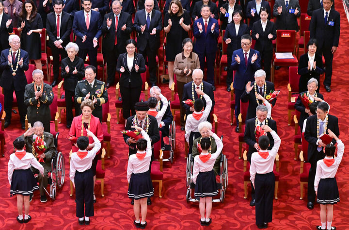 党和国家功勋荣誉表彰工作十年间书写新篇章