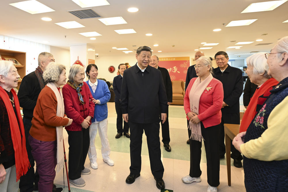 习近平：“老”是我们的财富，“小”是我们的未来