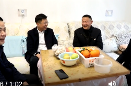 何朝辉开展节前走访慰问活动