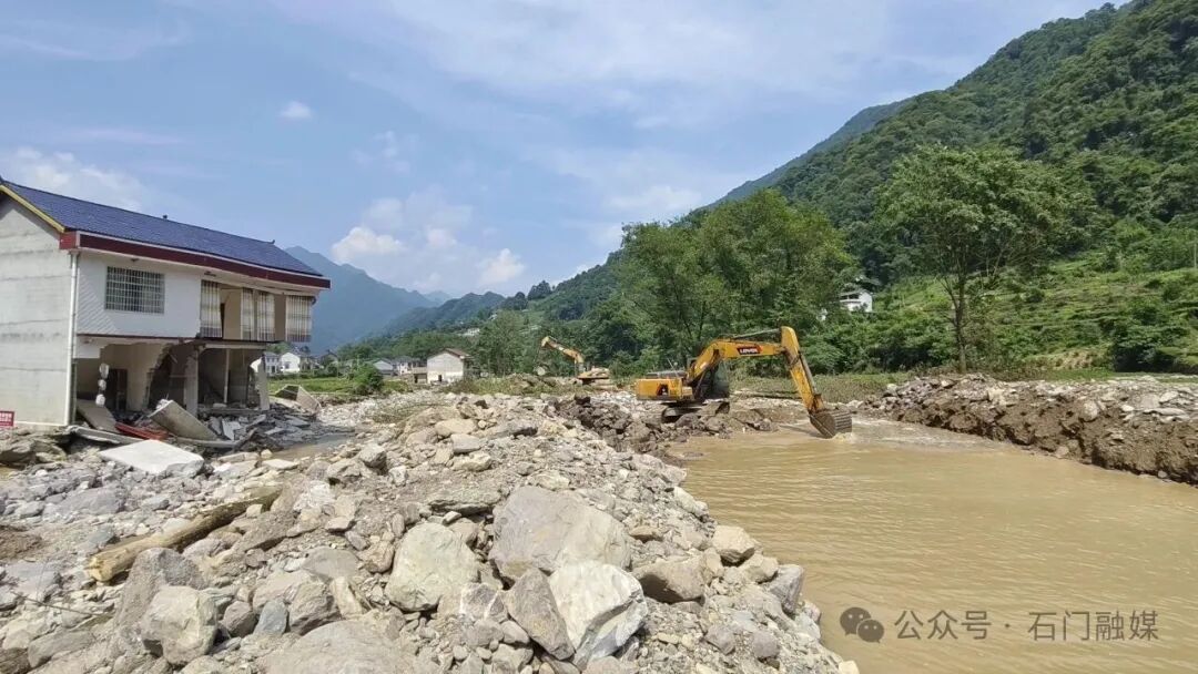 茶乡不倒——记石门县杨家坪村党支部书记卞兴红带领群众灾后重建