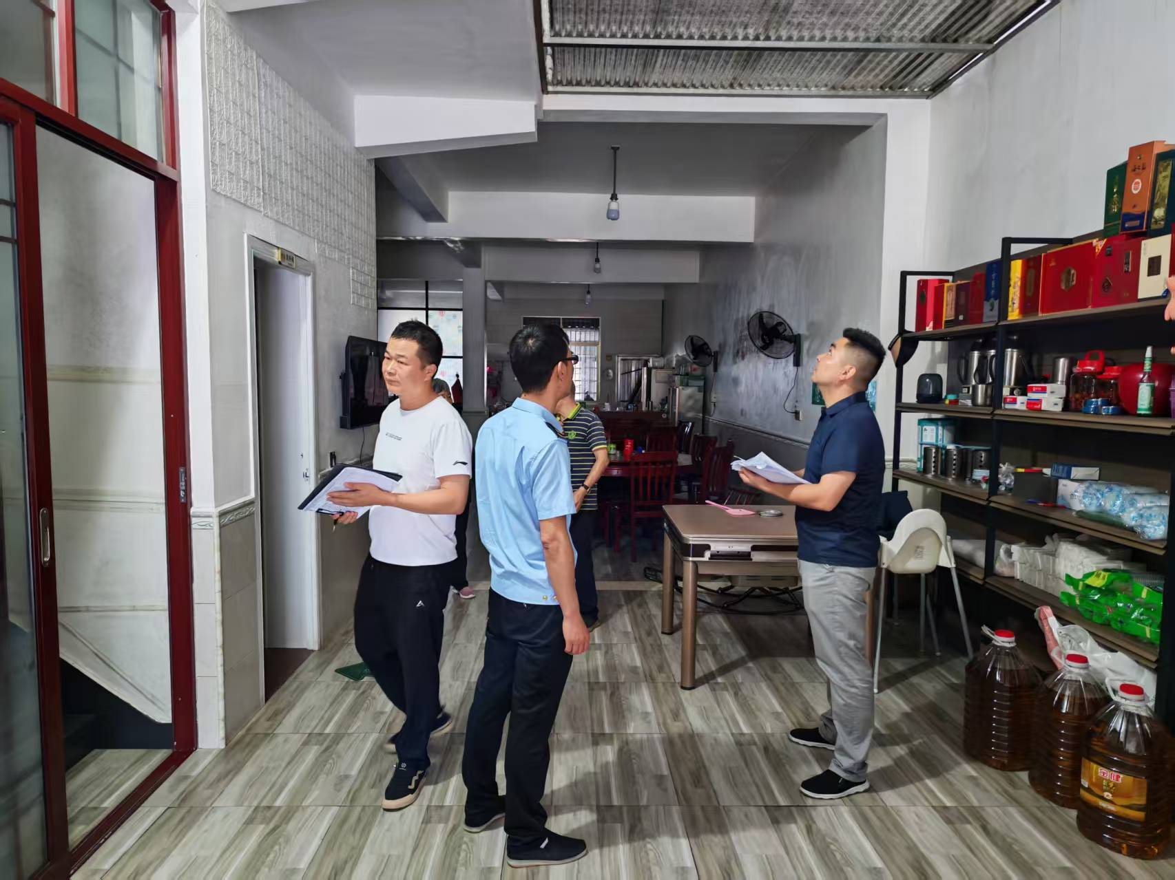 草坪镇：开展“三合一”场所消防安全专项检查行动