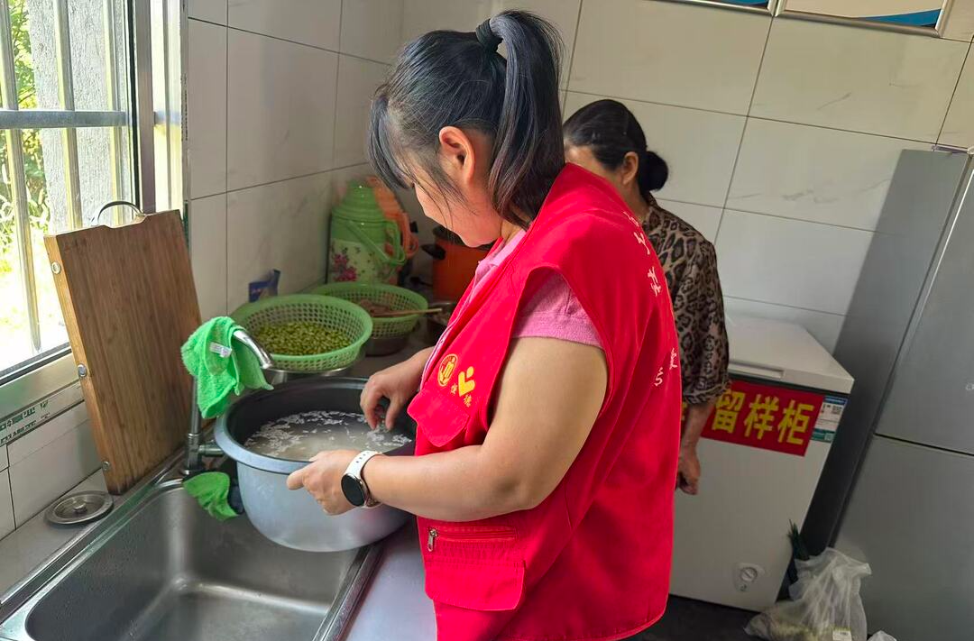 谢家铺镇：中秋“银龄”不孤单 幸福屋里共团圆