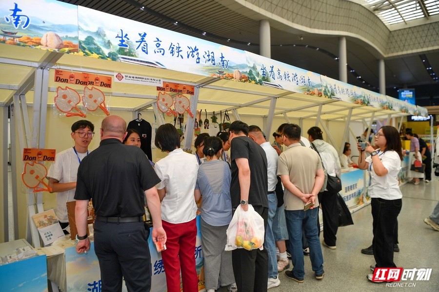 好评中国丨坐着高铁游湖南，“第一站”是诚意