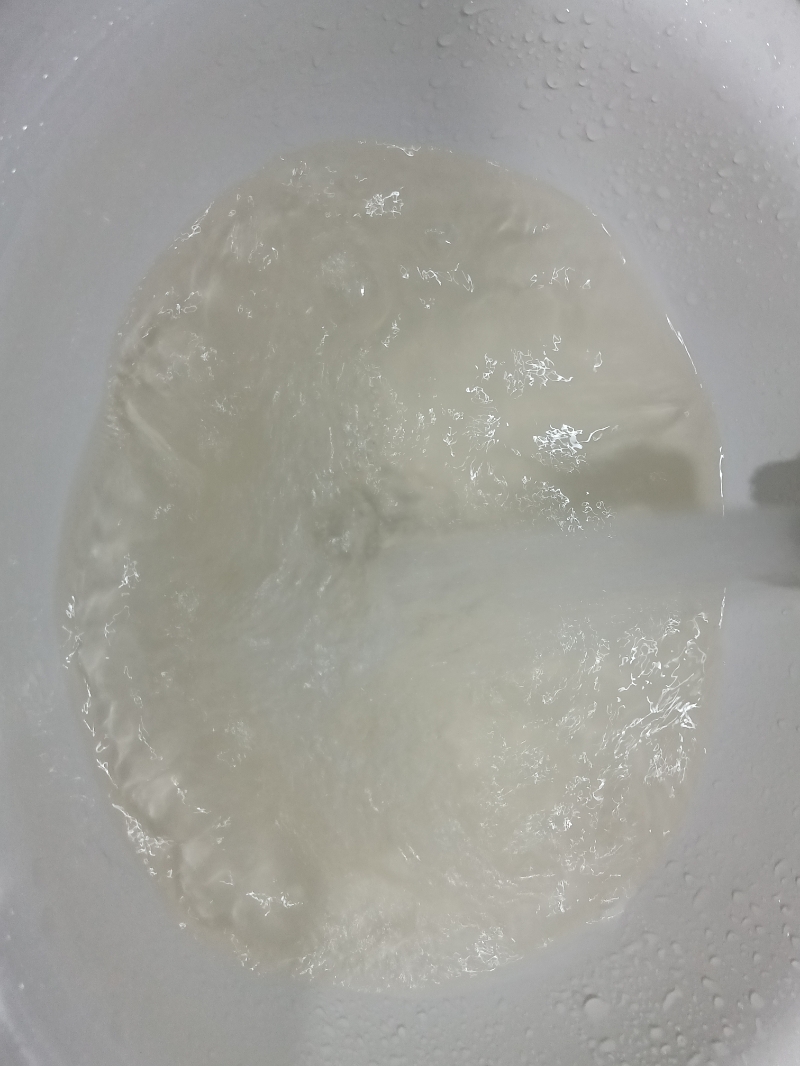 自来水含发黄