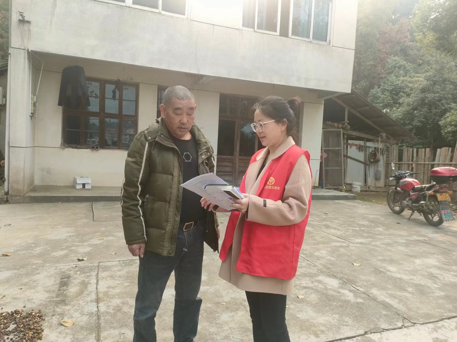 花岩溪镇：全员大走访 贴心解民情
