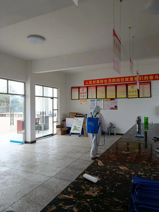石公桥镇：全面消杀阻传播，清洁环境筑屏障