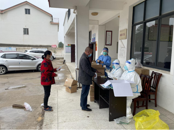 石公桥镇：抗疫路上勇担当，委员履职“不停摆”