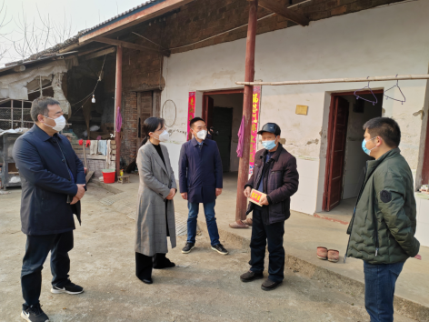 石公桥镇：关爱残疾人 冬日送温暖