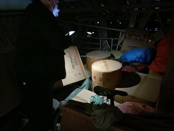 斗姆湖街道：开展烟花鞭炮“打非治违”专项整治行动