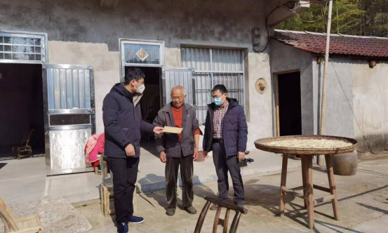草坪镇：移风易俗树新风 浓情暖意庆佳节