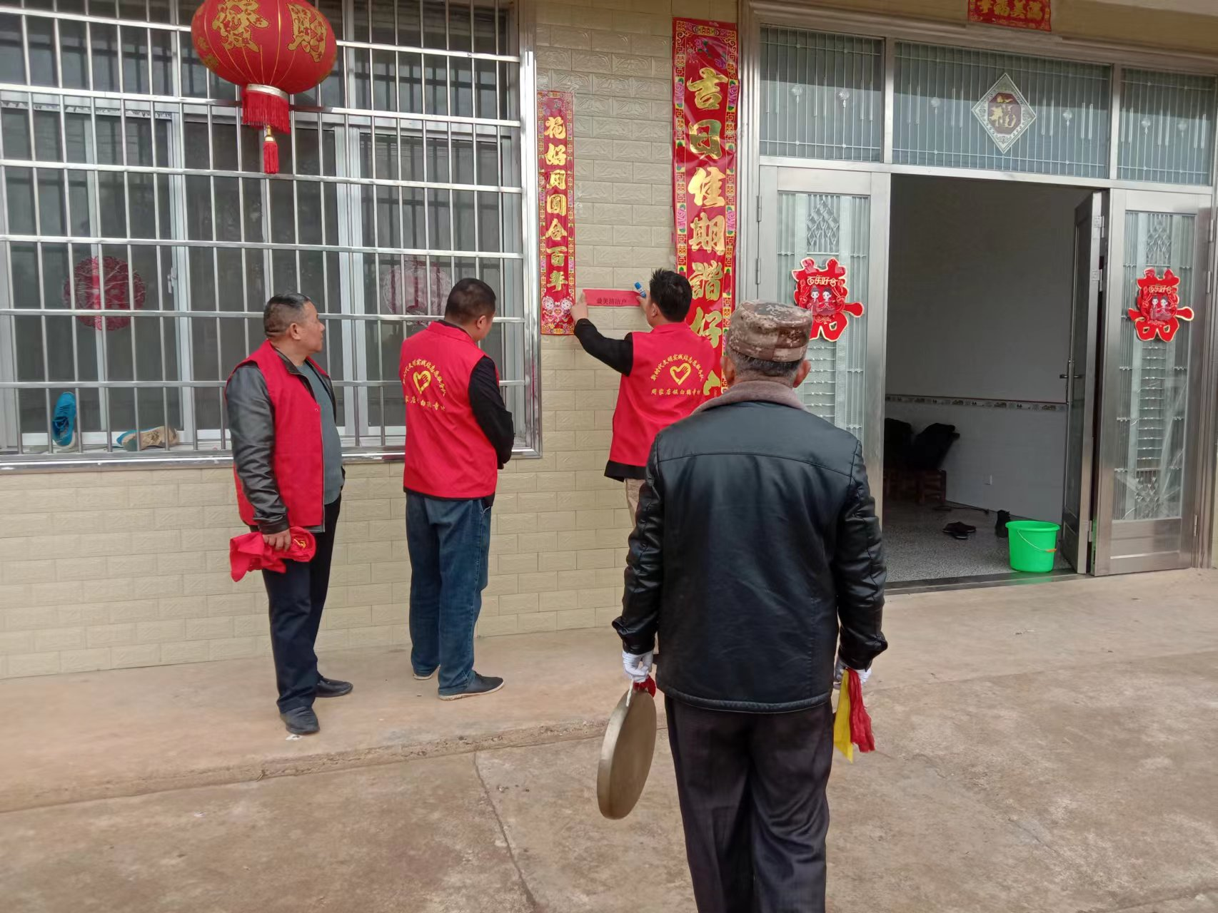 周家店镇：“敲锣行动” 奏响环境整治进行曲