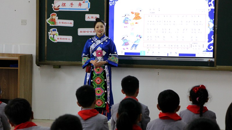 鼎城区江南小学：举办第三届“江南杯”课堂风采展示大赛