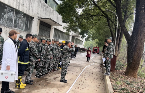 双桥坪镇：演习拉练强本领 未雨绸缪保安全