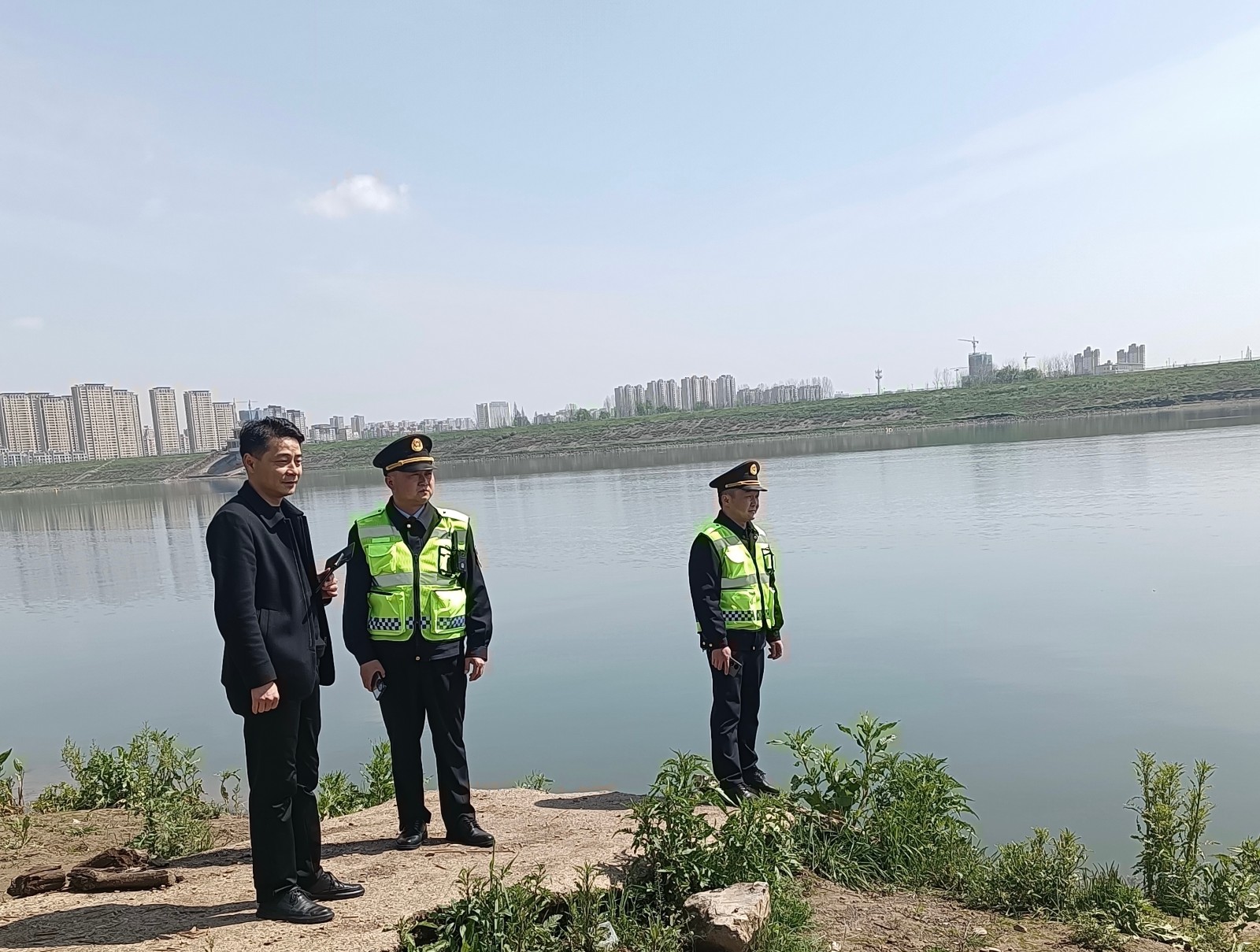 区农业综合行政执法局：积极开展禁渔和规范垂钓宣传工作