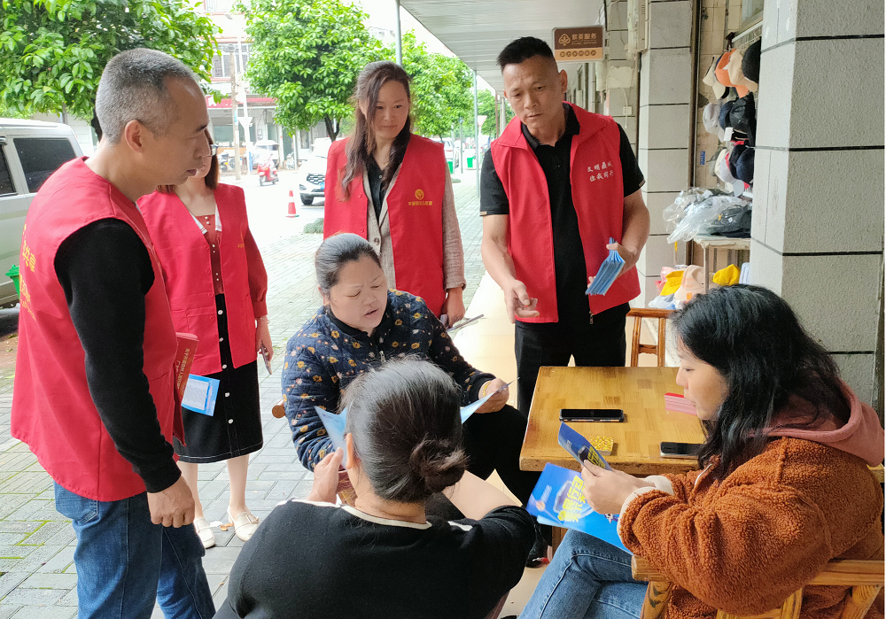 牛鼻滩镇：开展防电信诈骗、人居环境整治宣传活动