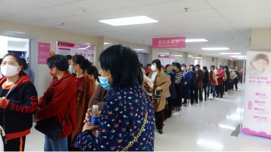 双桥坪镇：开展科技赋能女性健康免费两癌筛查活动