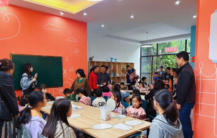 红云街道：小区支部显温情 弘扬美德感母恩