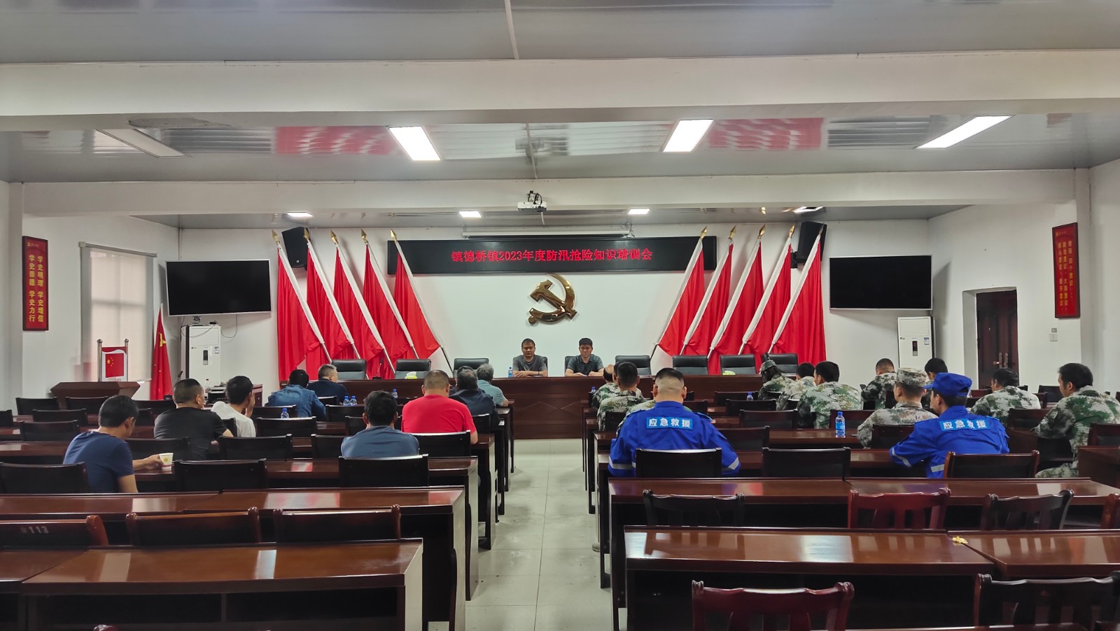 镇德桥镇：组织防汛演练 驻牢安全防线