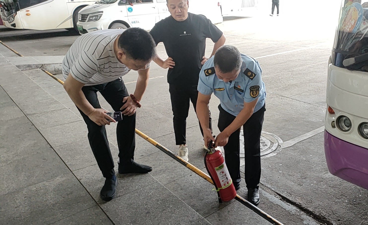 鼎城区交通运输局：深入排查安全隐患   保障司乘人员安全
