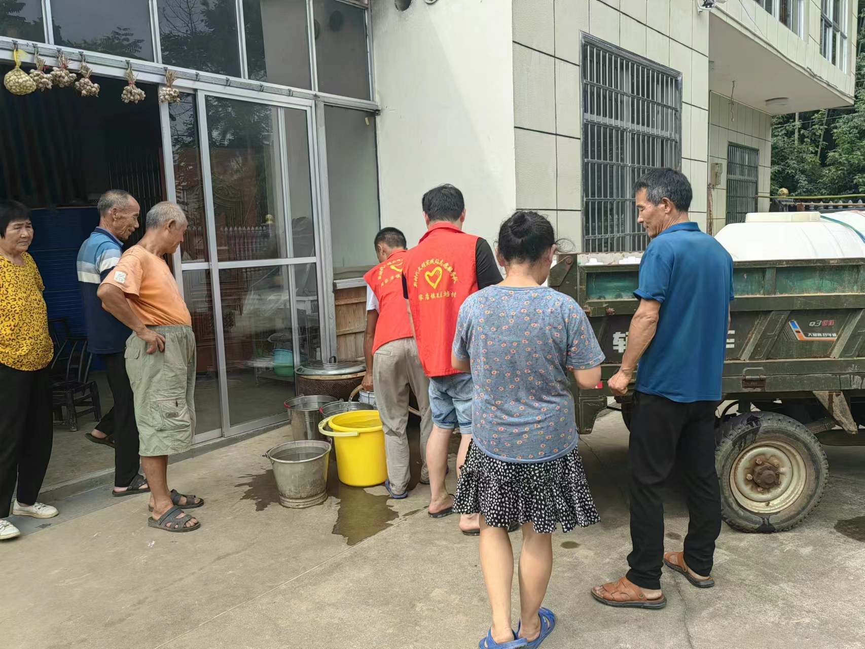 周家店镇：我为群众办实事  抗旱送水解民忧