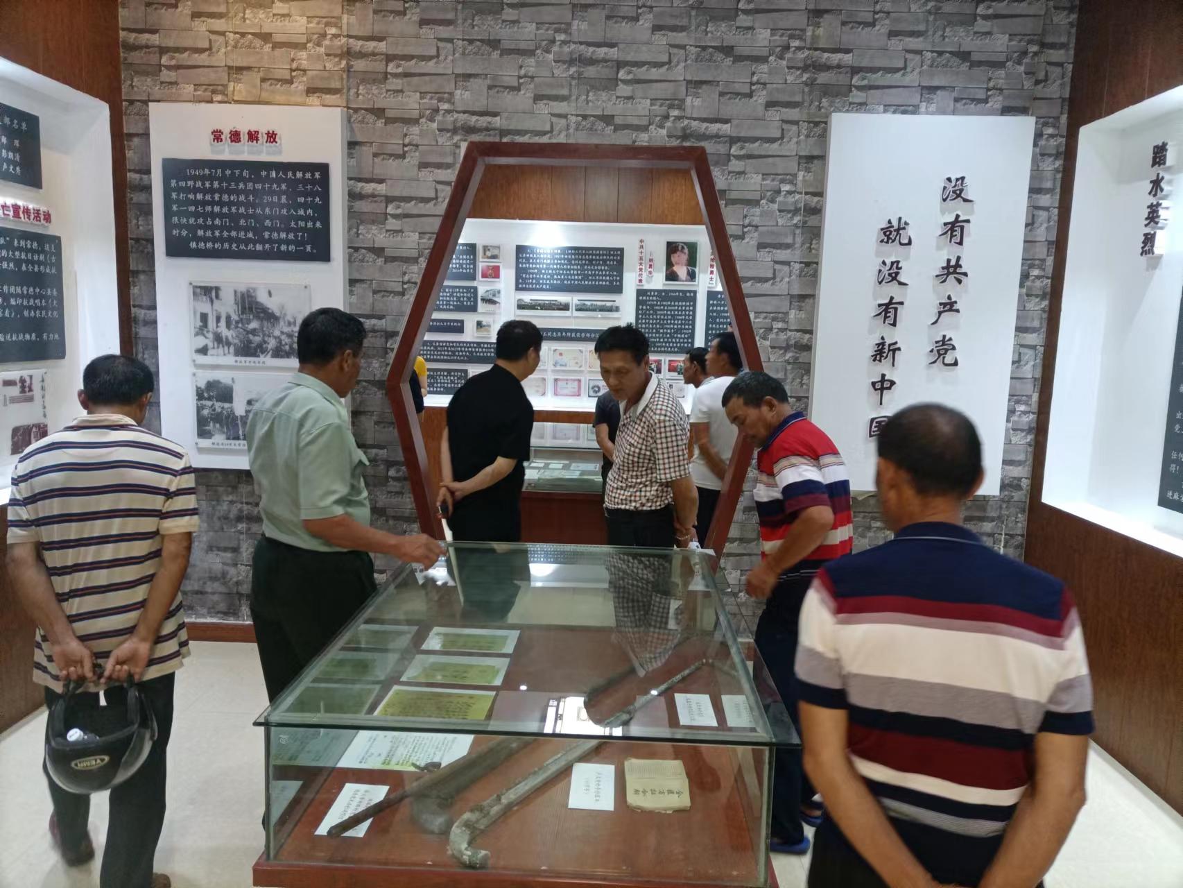 镇德桥镇：致敬退伍军人  传承先烈精神