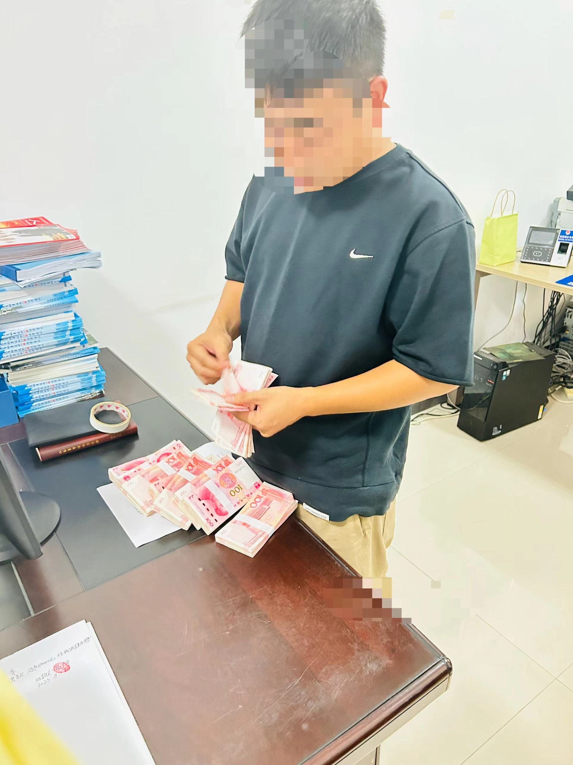 冲动打架引纠纷，人民调解促言和