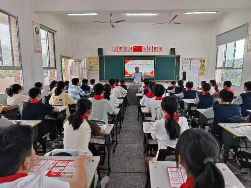 区委统战部：开展民族团结进步宣传月活动