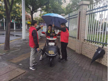 红云街道： 开展“文明鼎城 你我同行”志愿服务活动