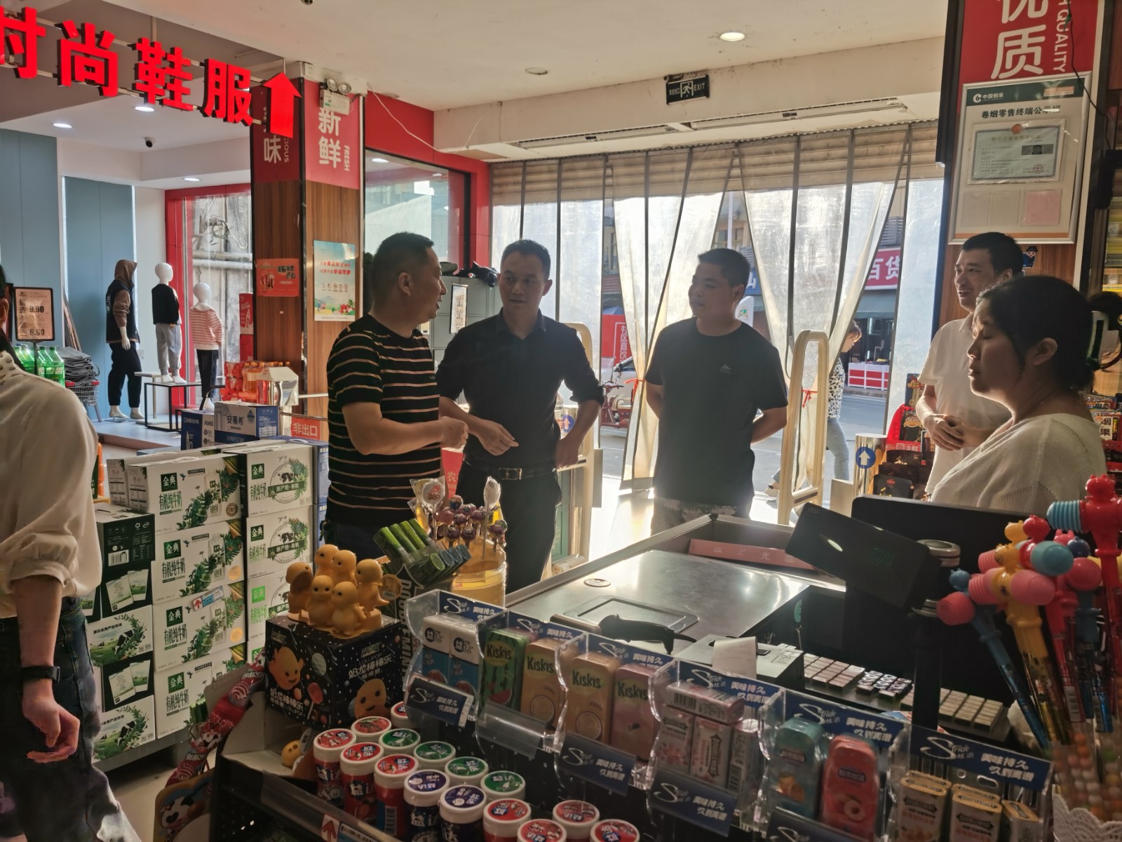 韩公渡镇：开展节前检查 护航平安双节