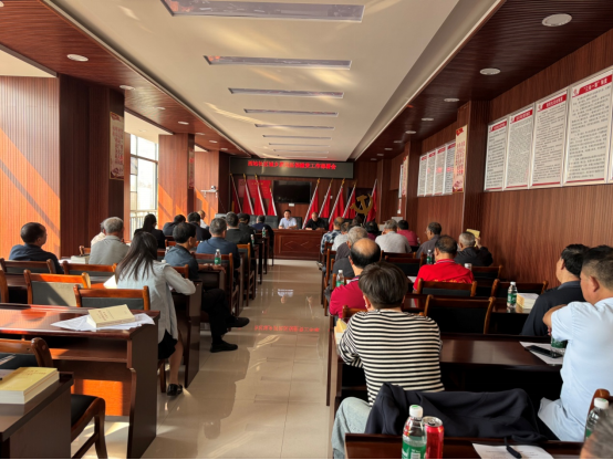 红云街道西站社区积极开展城乡居民医保政策宣传及缴费发动工作