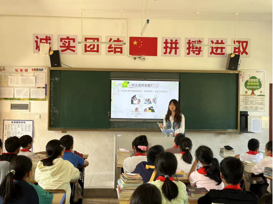 双桥坪镇：建设法治校园  打造法治文化