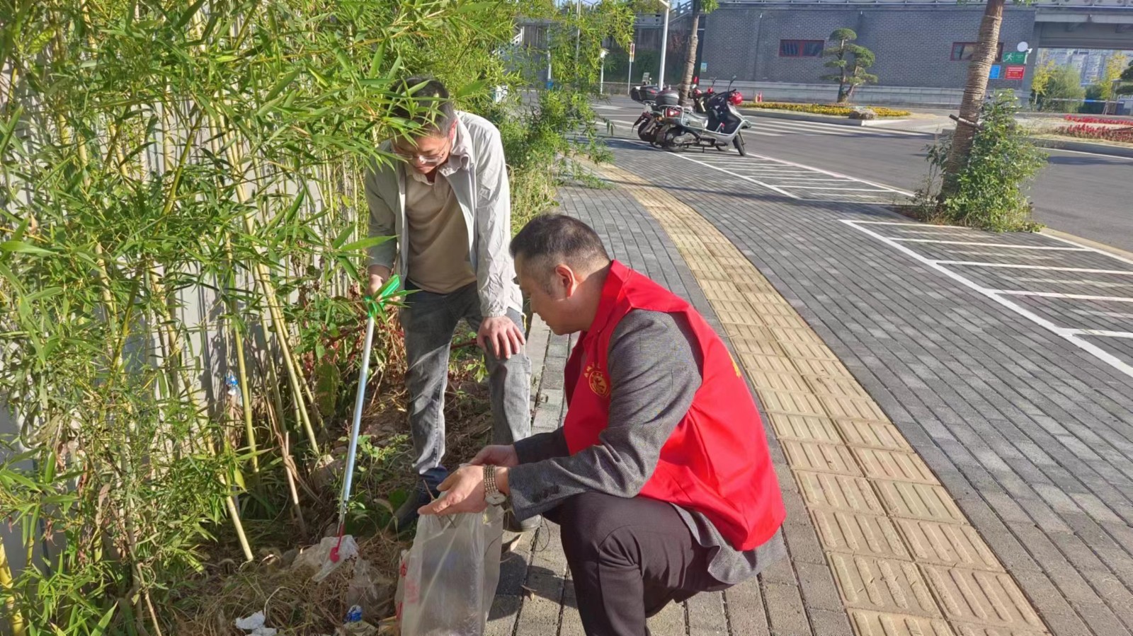 鼎城区交通运输局：小行动践行大文明 巩固卫生城市成果