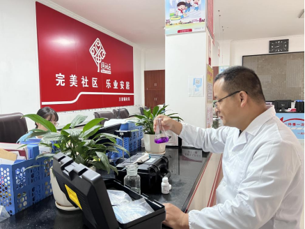 鼎城区自来水有限责任公司：开展免费水质检测服务活动