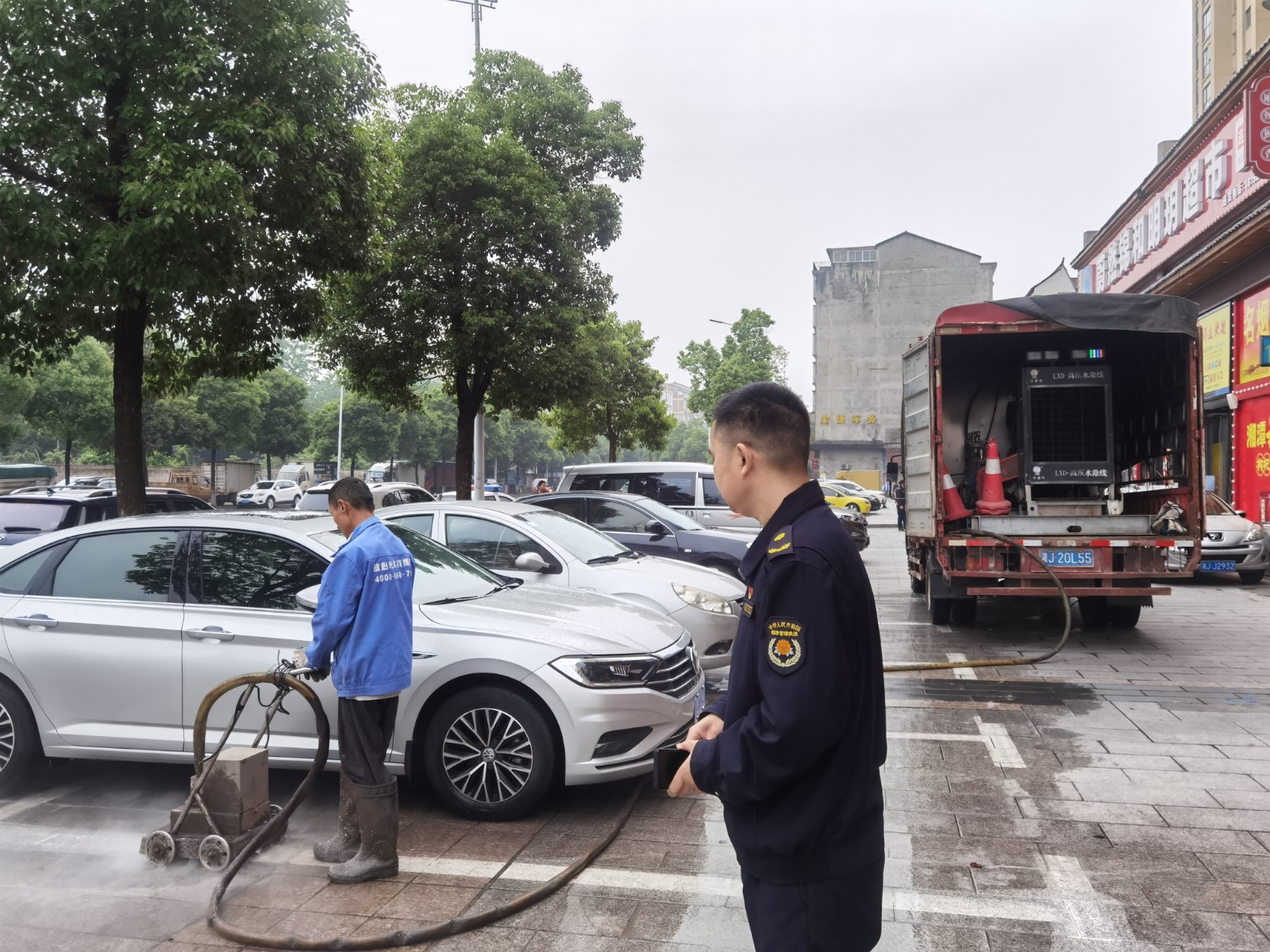 鼎城区城管局：听民意破解停车难 为优化营商环境助力