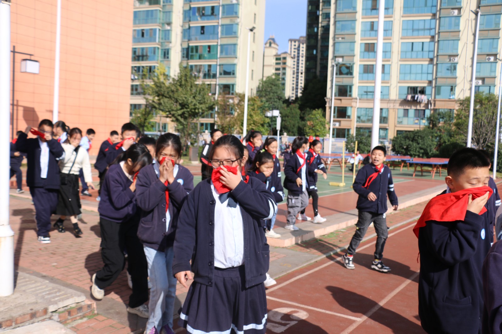 鼎城区永安小学：开展消防应急演练，提升应急处置能力