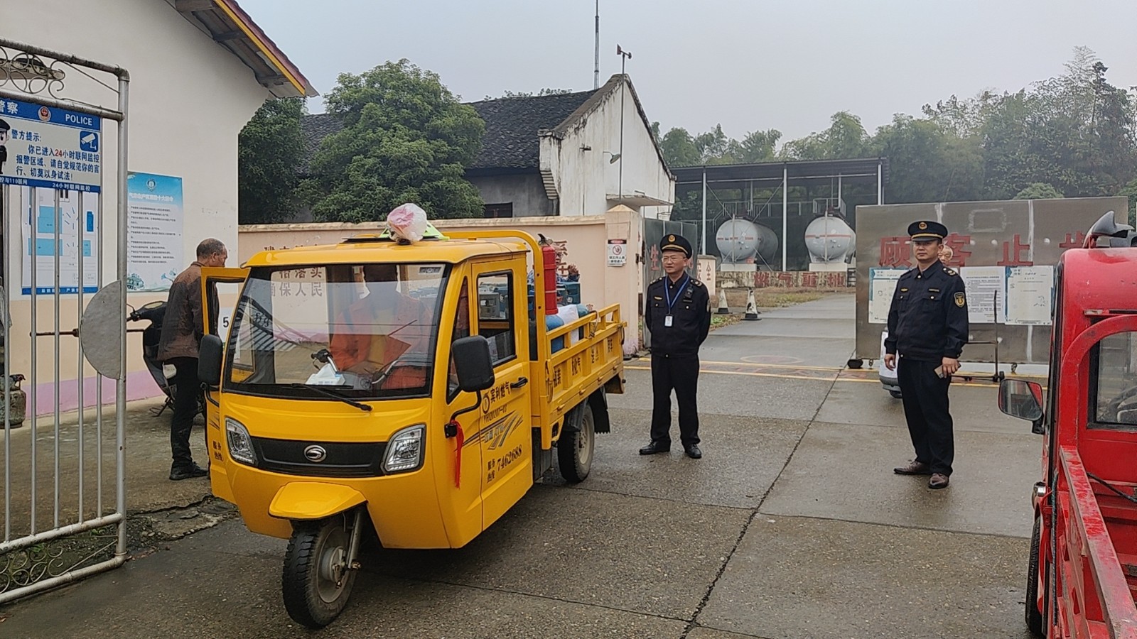 鼎城区交通运输局：开展危货企业源头监管专项行动