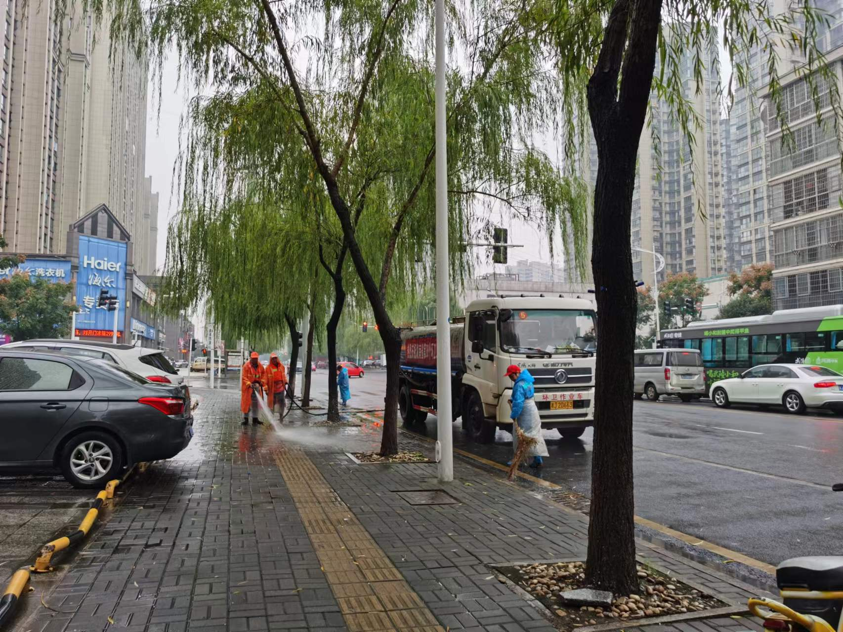 鼎城区城管委：巩卫创文，我们一直在路上